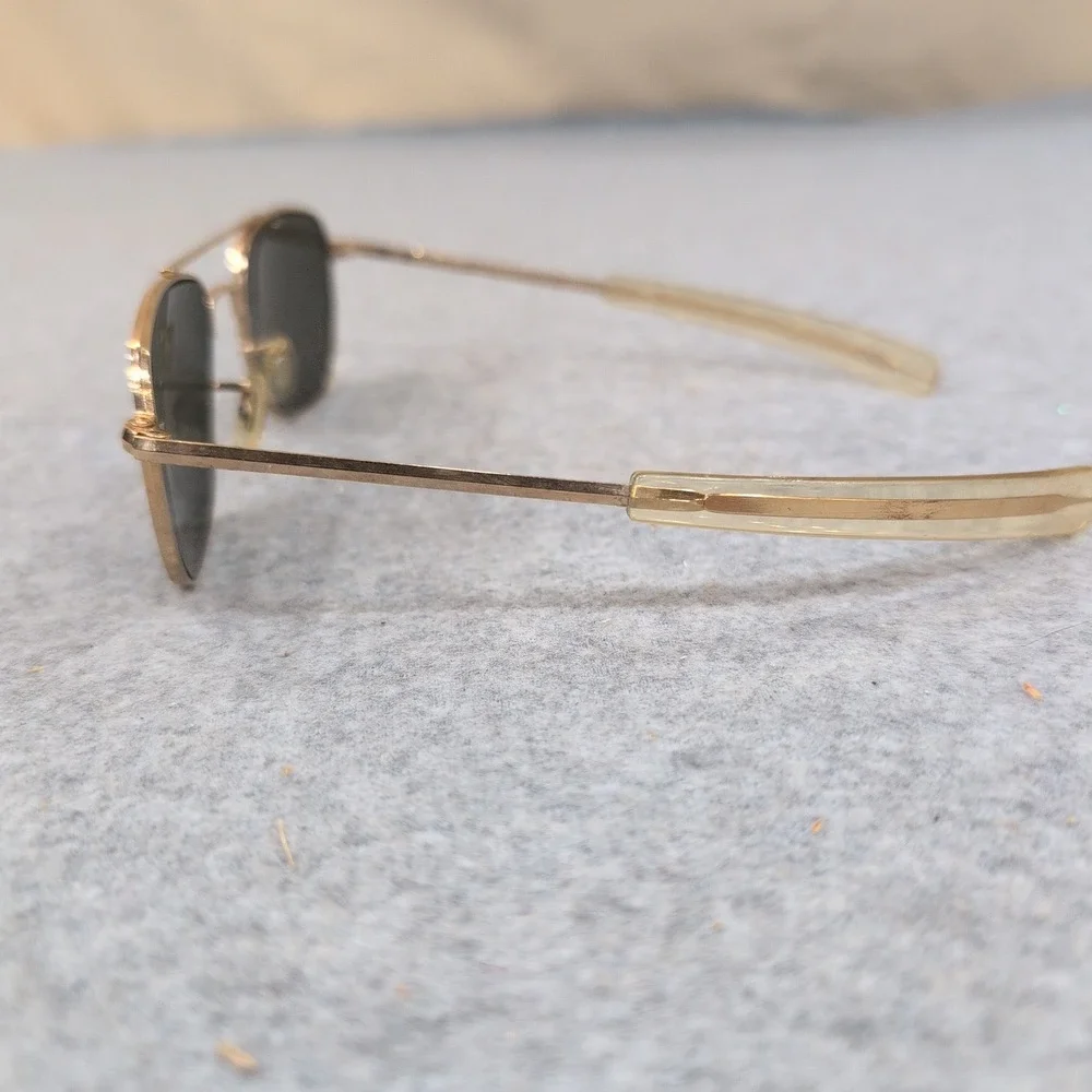 General Optical Aviator Sunglasses Gold Tone Frame Dark Gray Lens Pilot Style - Picture 4 of 8